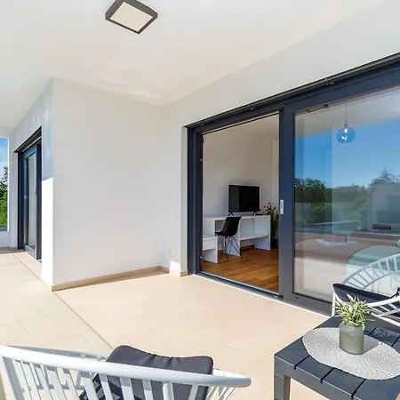 Contemporary Villa Anamari With Heated Pool Poreč