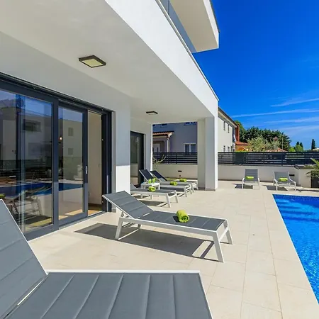 Contemporary Villa Anamari With Heated Pool * Poreč