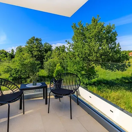 Villa Contemporary Villa Anamari With Heated Pool Poreč